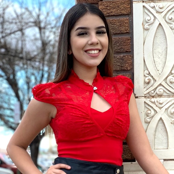 Red Lace Short Sleeve Top NWT - Picture 4 of 10